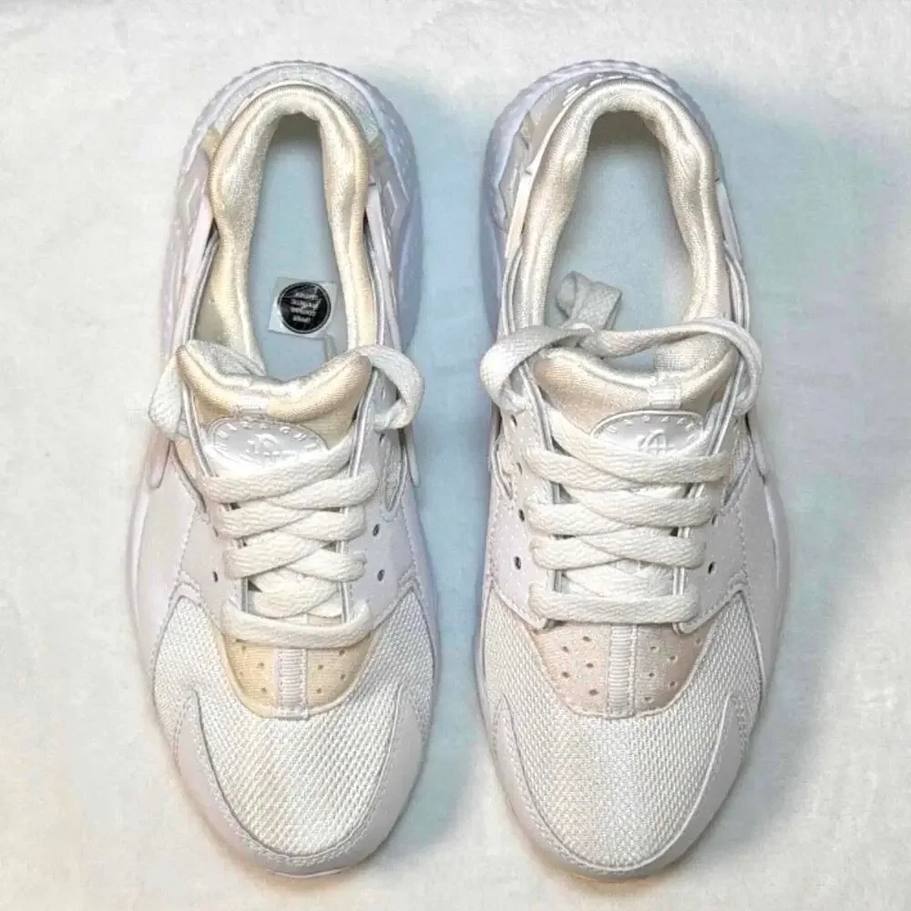 Nike Huarache Run GS “White / Pure Platinum” – 654275-110 | 4Y/5.5W